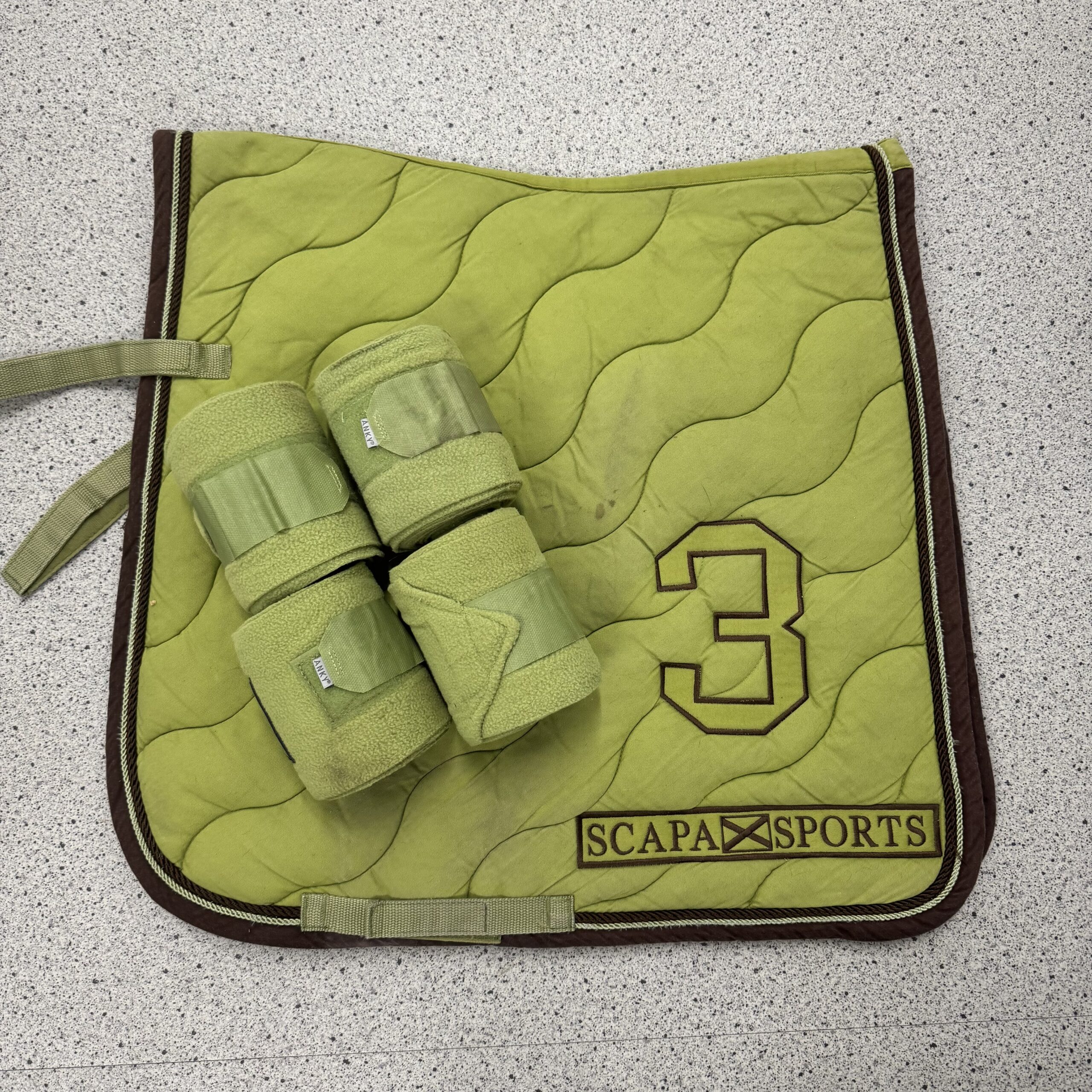 Scapa sjabrak + Anky bandages full dressuur